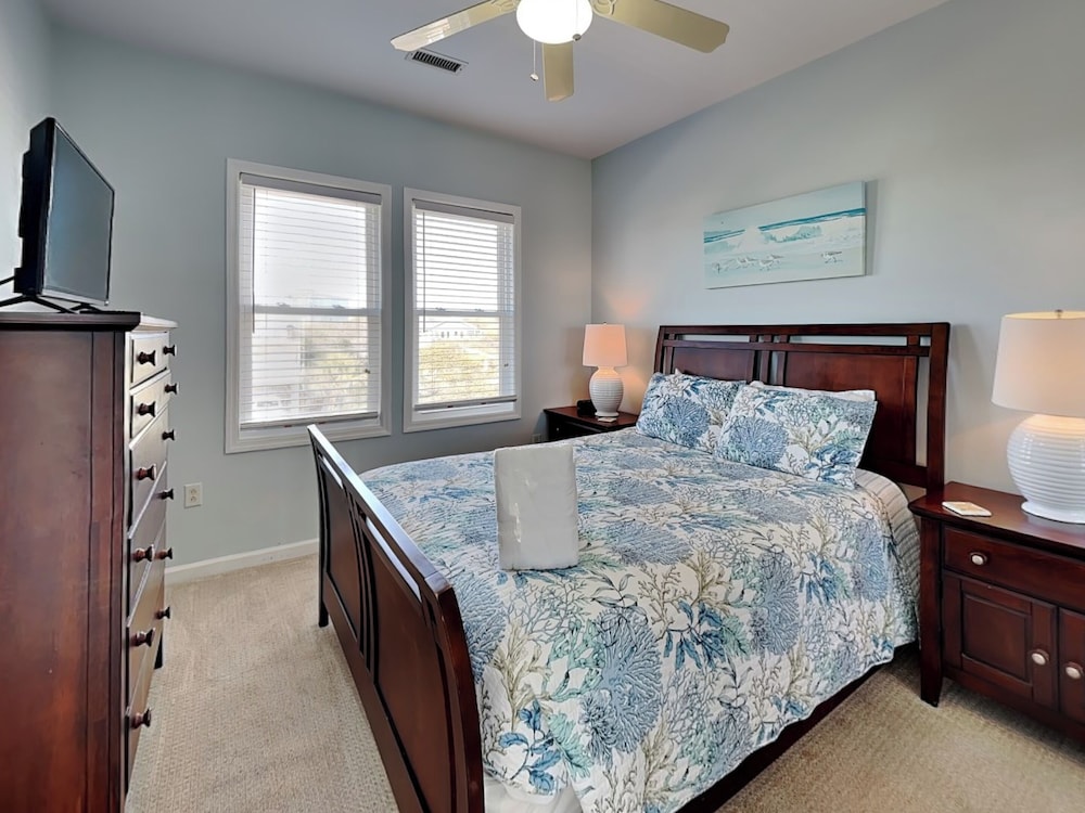 Bel Sole (Beautiful Sun) by Topsail Realty