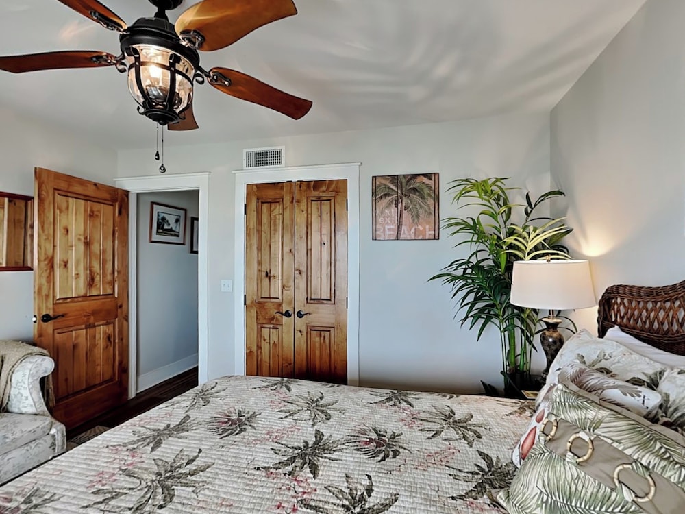 Casa Del Sol by Miss Kitty’s