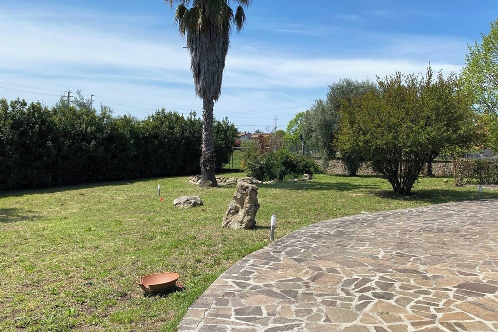 Photo 20