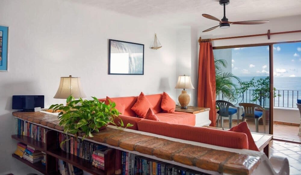 Ocean View 2Br Condo-balcony-beach-pool 710