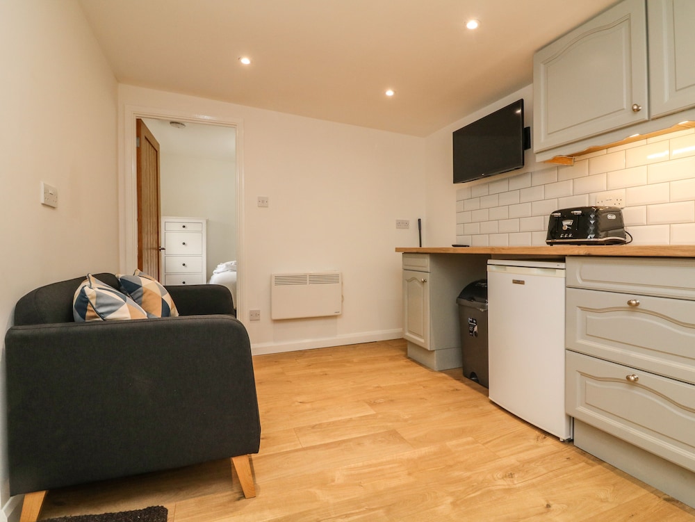 2 Moorlands