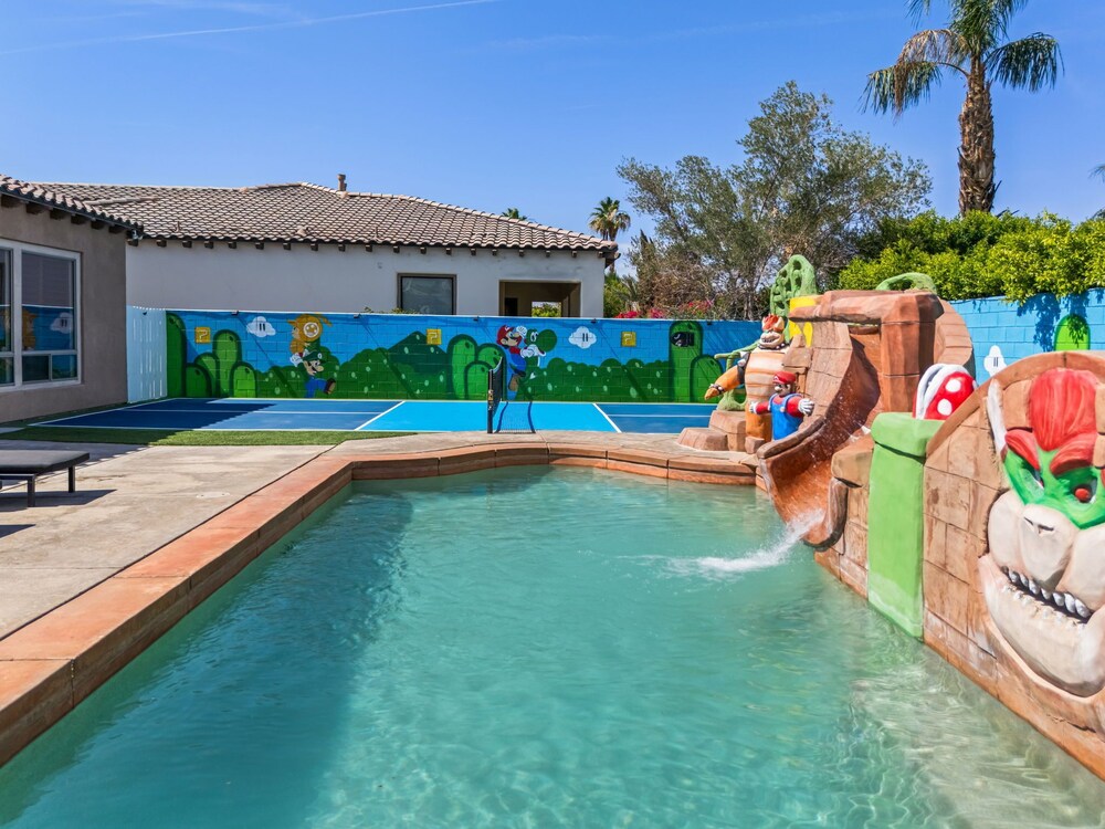 Super Mario Retreat Dream Getaway