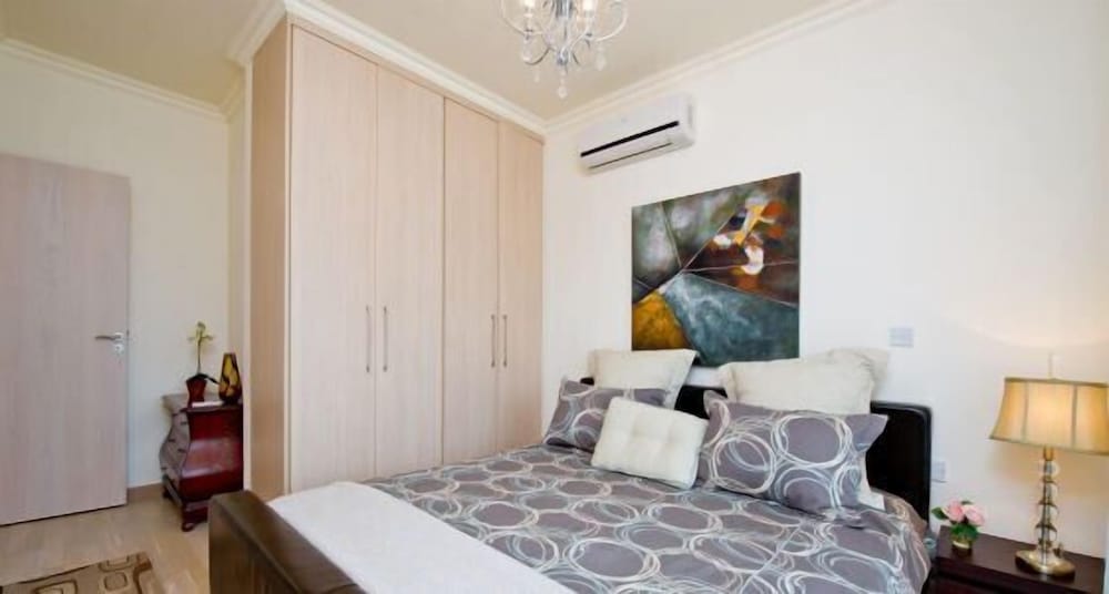 Amadora Luxury Villas