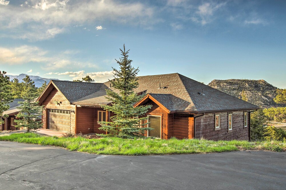 Lake & Mountain Views: Stunning Estes Park Home!