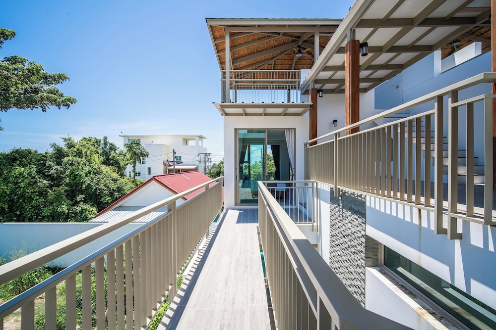 Classic Modern Pool Villas Rawai 3BR