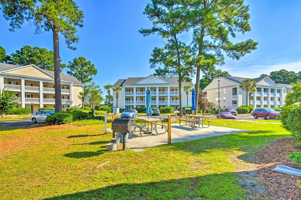 8 Mi to Boardwalk & Beach: Windsor Green Condo!