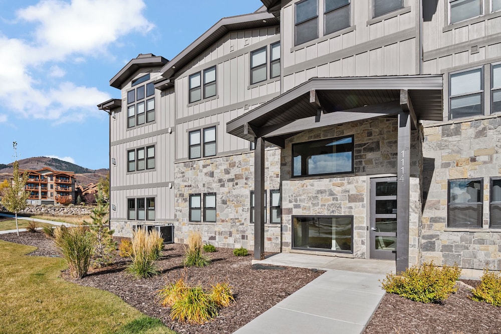 Mountain View Magic - Mayflower Lakeside