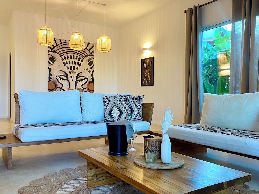 Luxury Lions Villas Zanzibar - with Private Cook&Infinity Pools