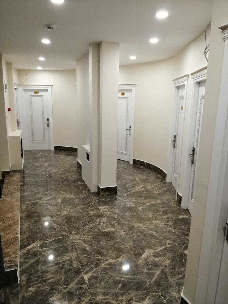 Plus Park Suit & Otel - Image 35