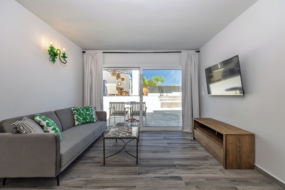 Oasis Luxury Residences