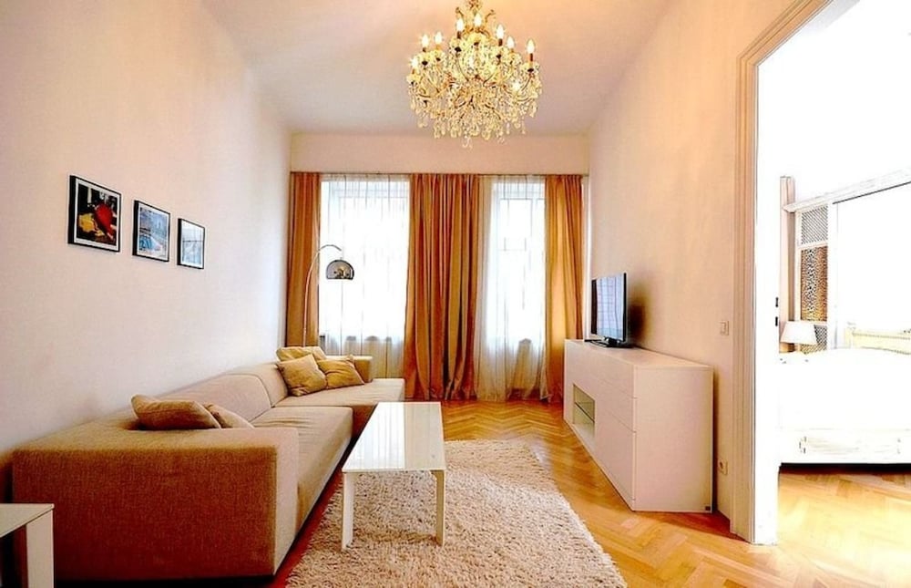 Vienna Residence Spacious & Tasteful Apartment in the 3rd District
