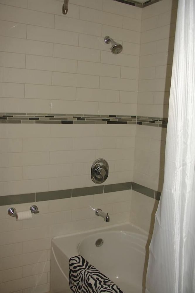 Eileen's Bed & Breakfast - Guest House