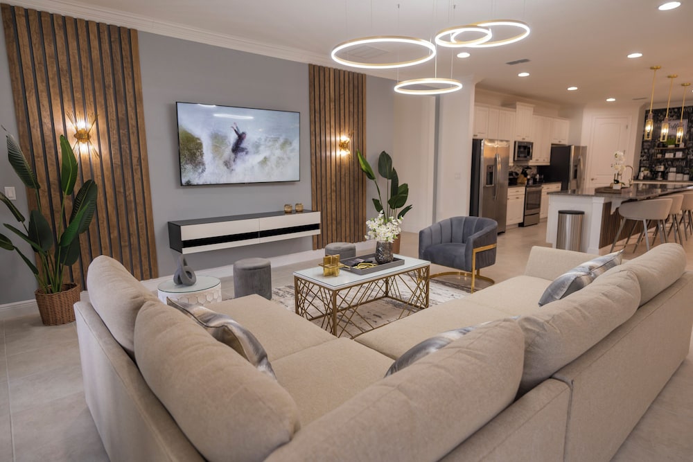 Spectacular 9BR Villa Your Dream Retreat