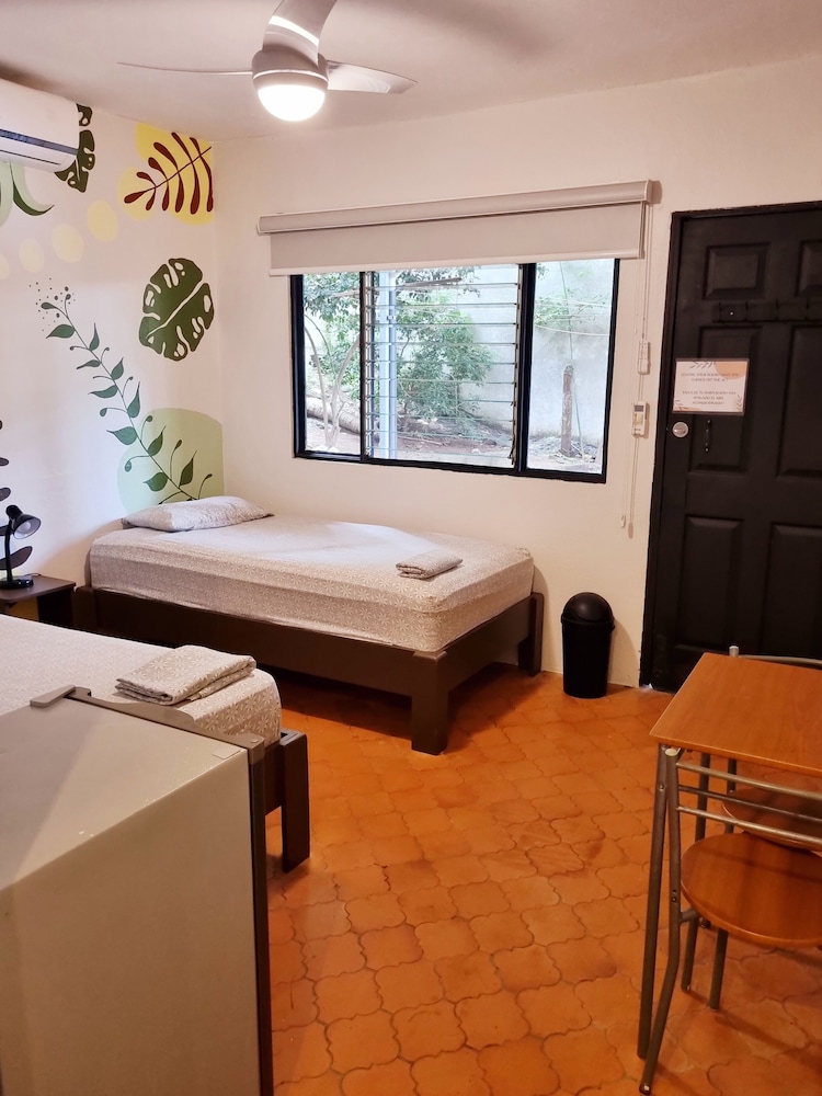 Casa Pura Vida Surf Hostel
