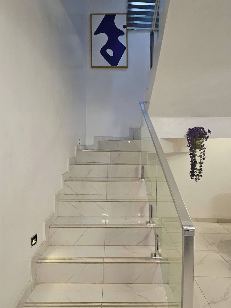 Luxury 5 Bedrooms Duplex With Swimming Pool