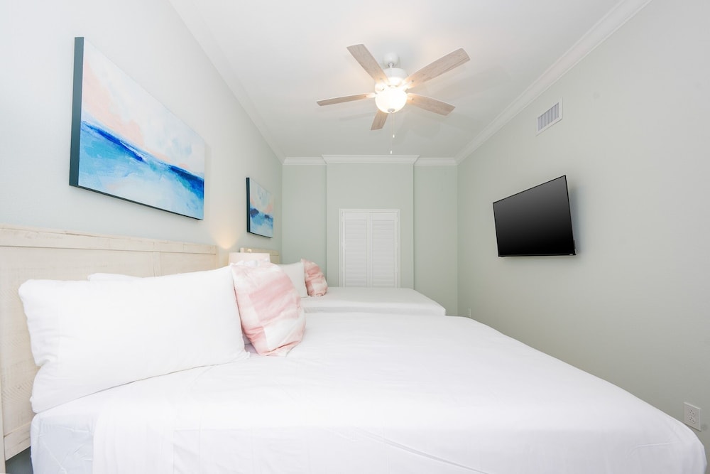 Phoenix Gulf Towers 1708 4 Bedroom Condo