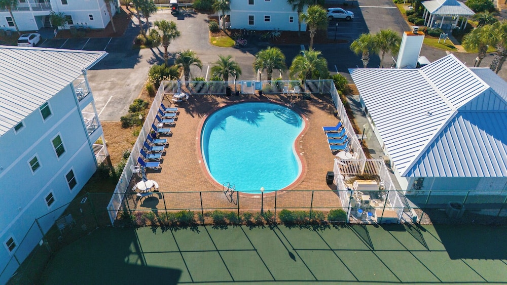 Beachside Villas 811