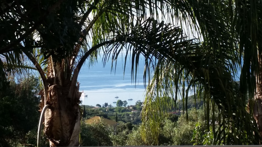 Filoxenia Sea & View