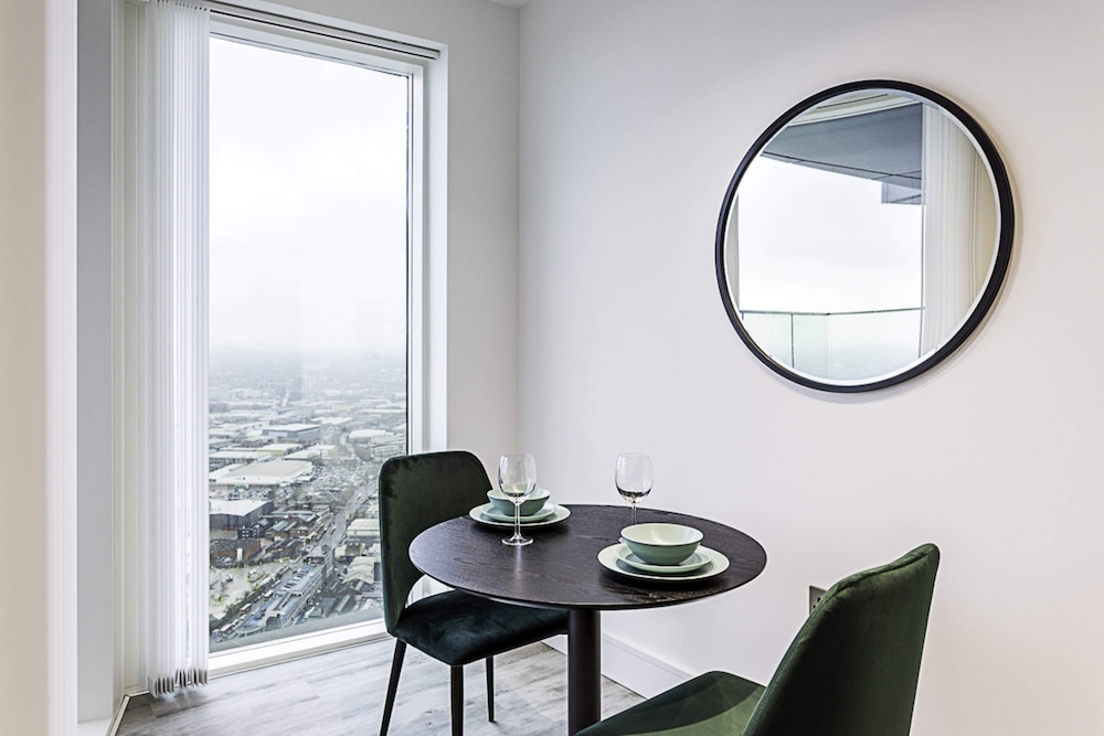 Icon Tower Flat VII