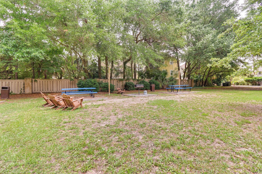 Private Beach Access: Hilton Head Island Condo!