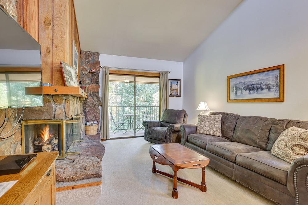 Updated Winter Park Condo w/ Indoor Heated Pool!