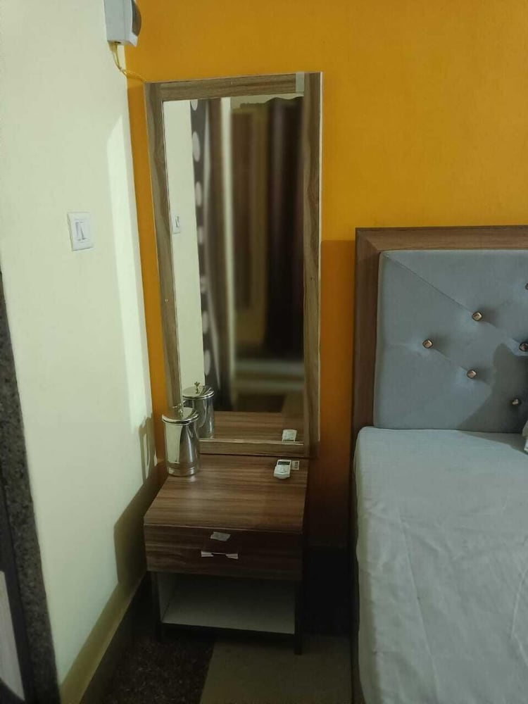 Hotel Shivoham
