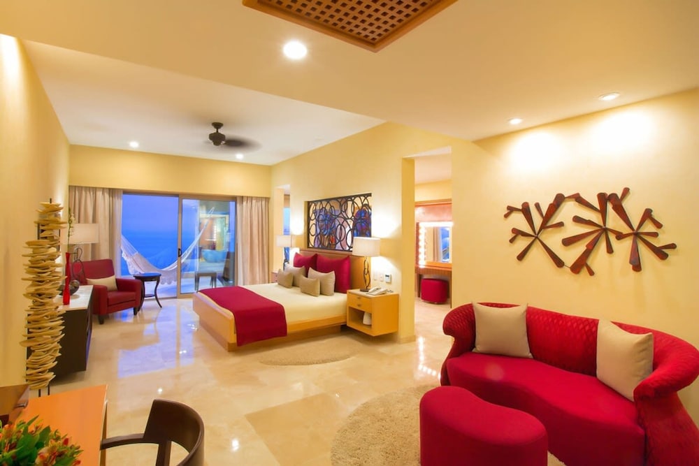 3BD Garza Blanca 5 Star Resort Ocean Views