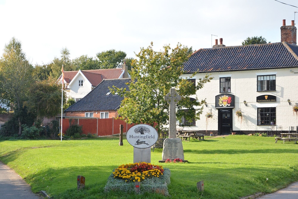 1 The Old Coach House