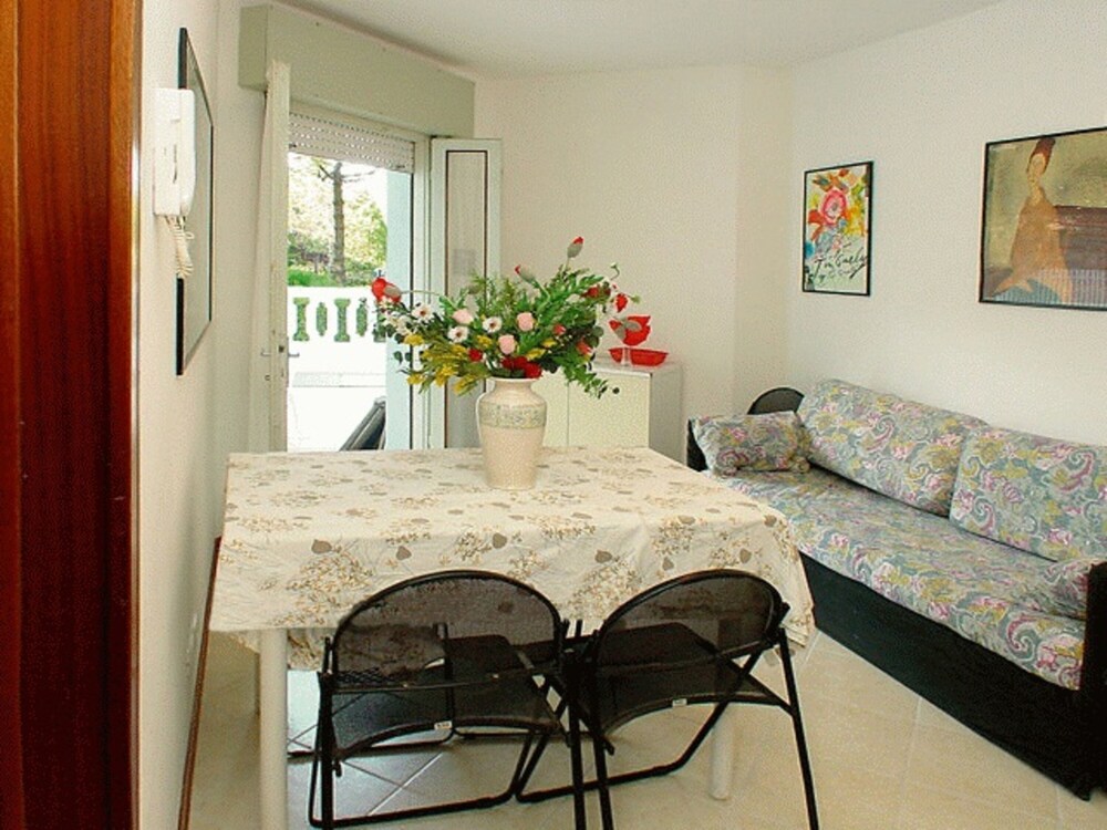 Cozy Apartment Near the Beach With Parking Space Included
