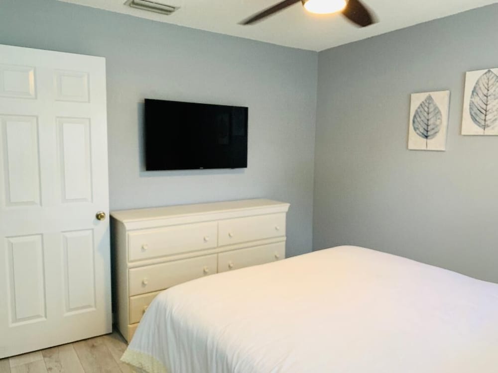 Florida Paradise Near Img Academy and Beach - Property Image 32