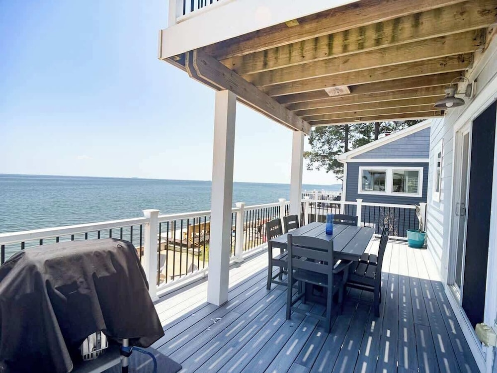 4-bedroom Luxury Private Beach Getaway