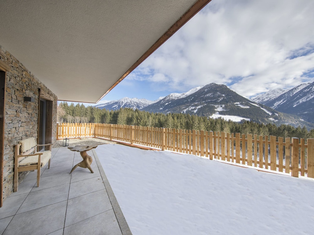 Luxury Chalet with 2 Bathrooms near Small Slope