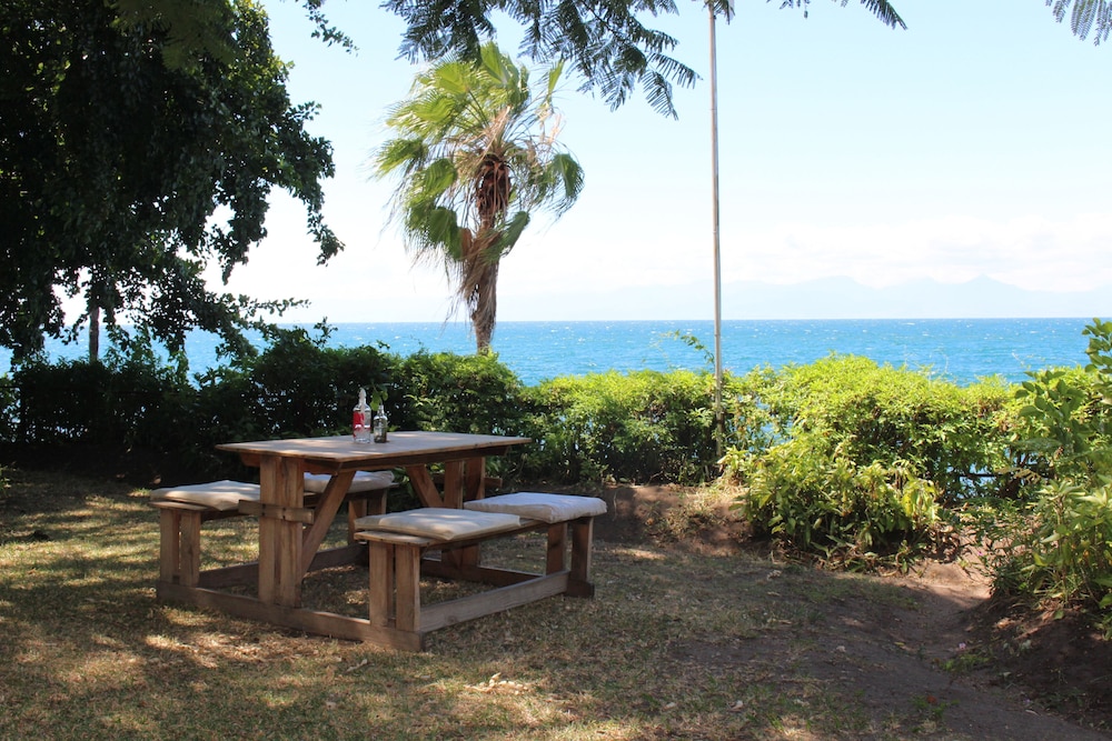 Nkhudzi Beach Lodge