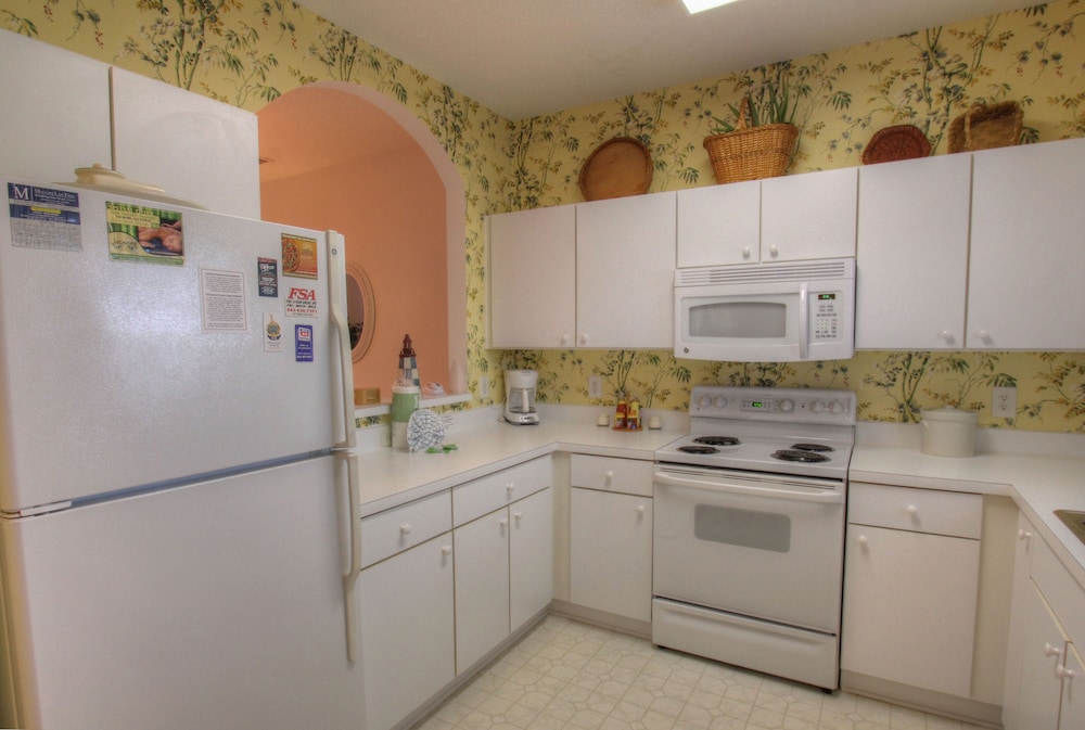 Barefoot Resort by Palmetto Vacations