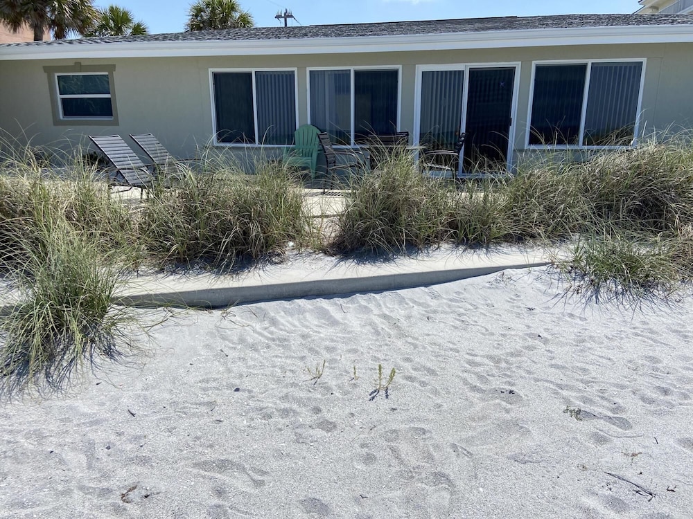 Gulf Front Escape in Manasota Key view 3