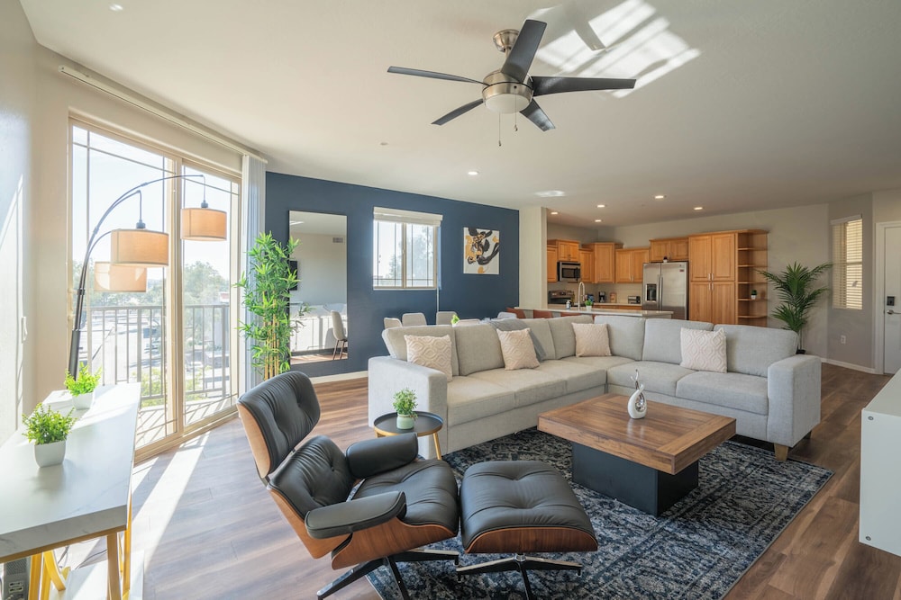ROVE LIVING/KL - The Fredrick Tempe