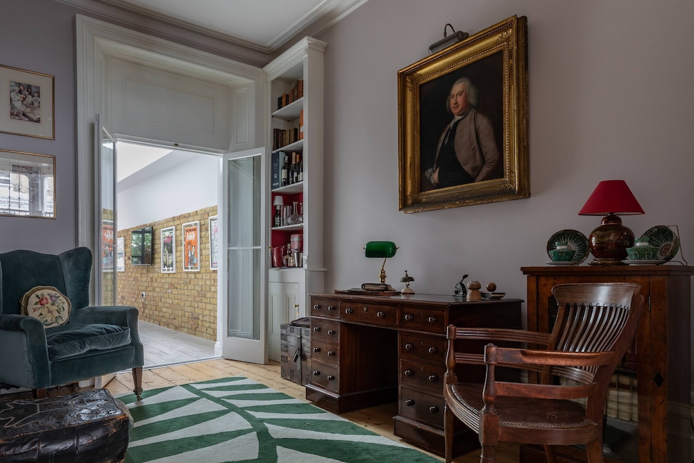 Radipole Road IV by Onefinestay