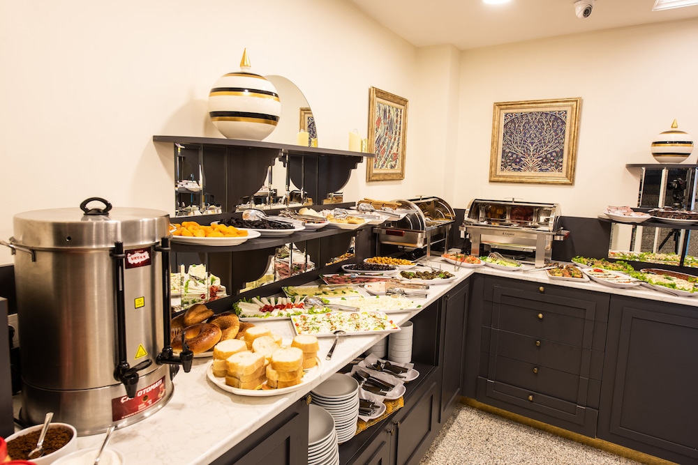 Royal Bosphorus Otel - Image 17