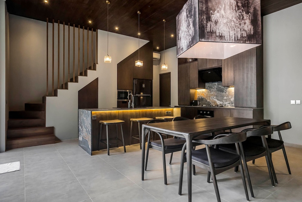 Umayam Luxury Townhouse 7 by Alfred in Bali - New Modern Luxury 3BR w Pool Near Pererenan Beach