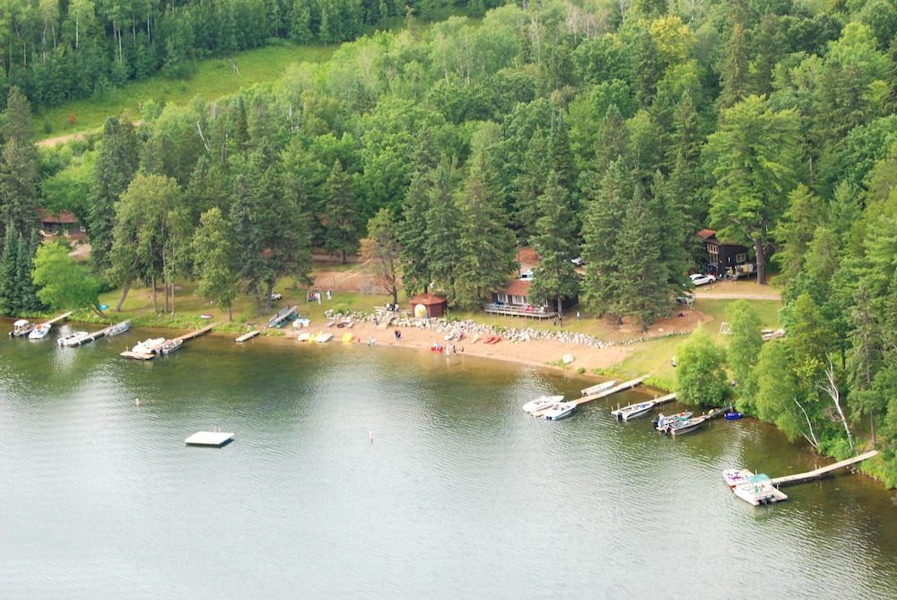 Crow Wing Crest Resort