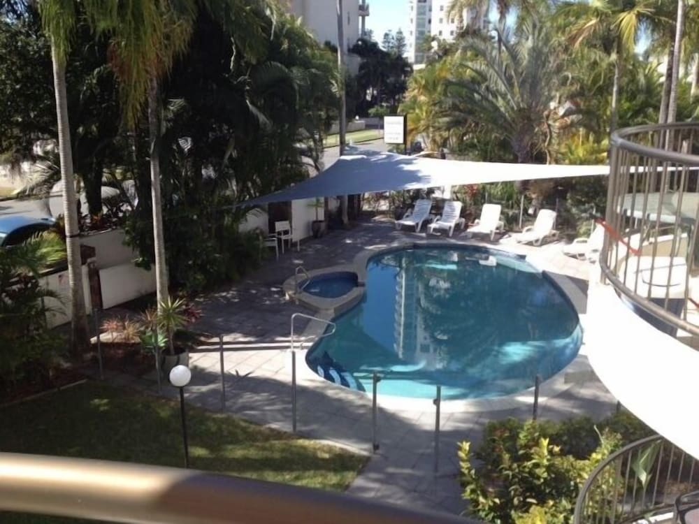 Main Beach Vacations - Scalinada Apartments - Property Image 1