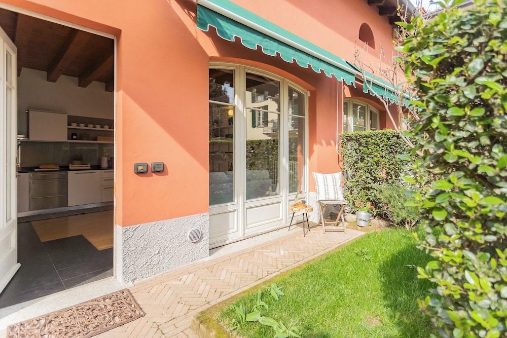 Vico Garden-203 by Rent all Como