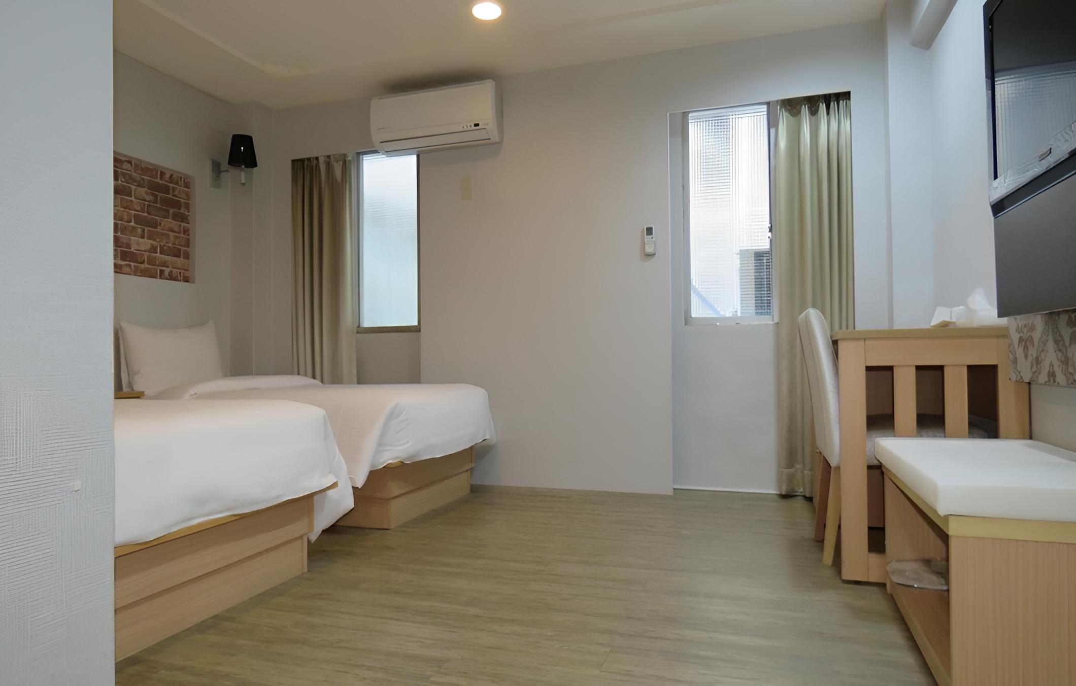 Sky 1 Hotel