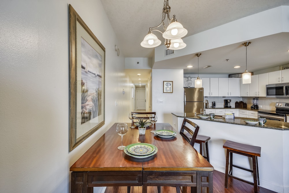 Grand Panama Beach Resort by Book That Condo
