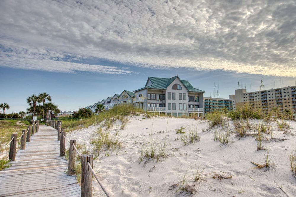Plantation West Condos