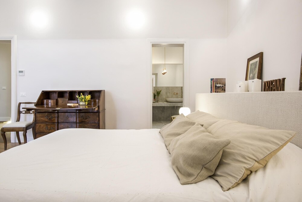 Le Fontane - Perfect Apartment Airy Tasteful Modern in a Historic Rome