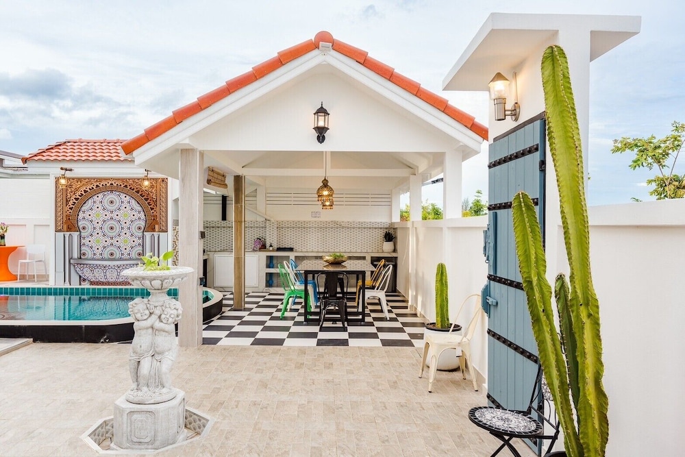 Full moon Bay hua hin Cha-am