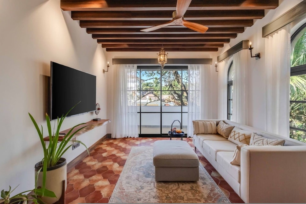 Lux 3BR Villa in Siolim 4km to Beach Wadi House