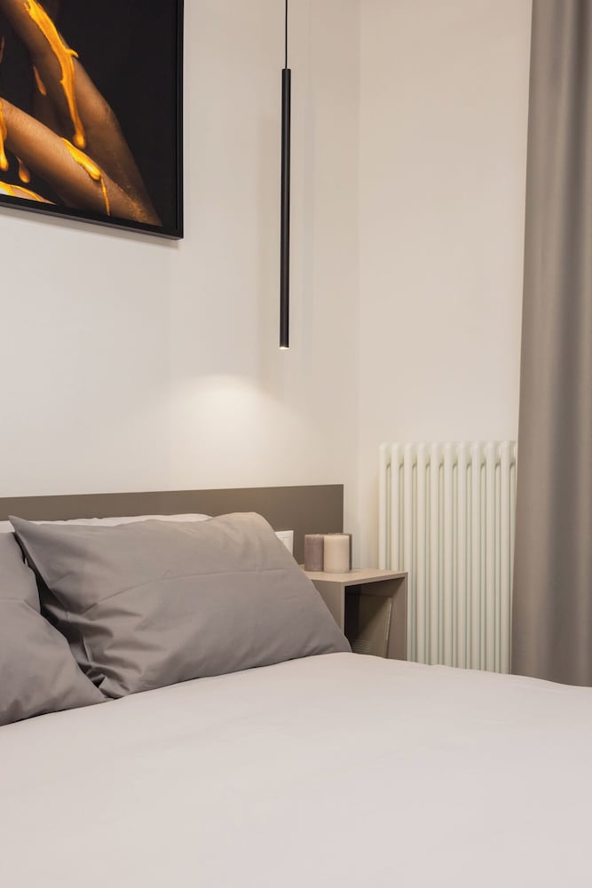 Luxury Station Suite