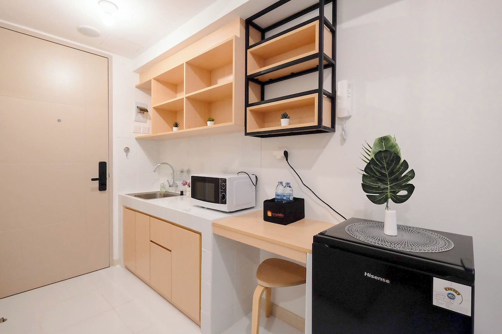 Basic Look Studio (No Kitchen) Apartment Tokyo Riverside Pik 2